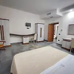 بيت ضيافة Palazzo Iaquinta - Rooms, Restaurant & Wellness