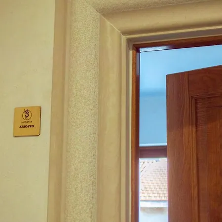Palazzo Iaquinta - Rooms, Restaurant & Wellness *