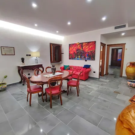 Palazzo Iaquinta - Rooms, Restaurant&wellness Affittacamere