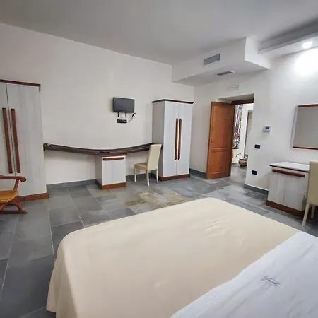 Affittacamere Palazzo Iaquinta - Rooms, Restaurant&wellness