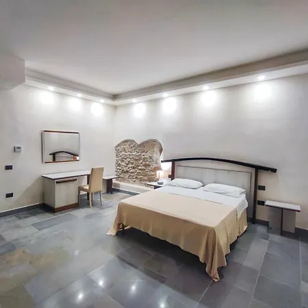 게스트하우스 Palazzo Iaquinta - Rooms, Restaurant & Wellness