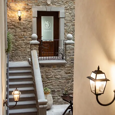 Palazzo Iaquinta - Rooms, Restaurant&wellness Affittacamere